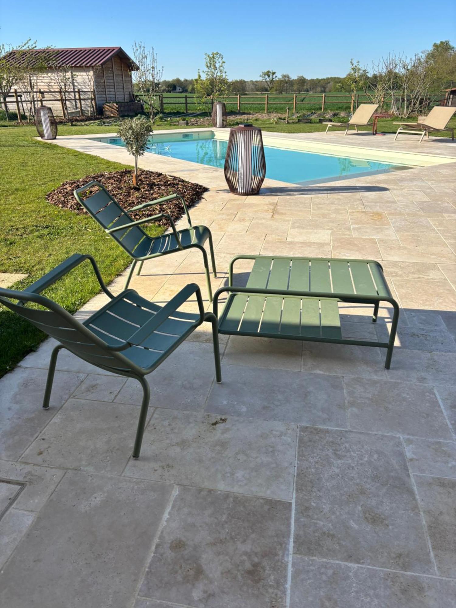 Bed and Breakfast Le Domaine Du Pin Шатийон-сюр-Шаларон Экстерьер фото